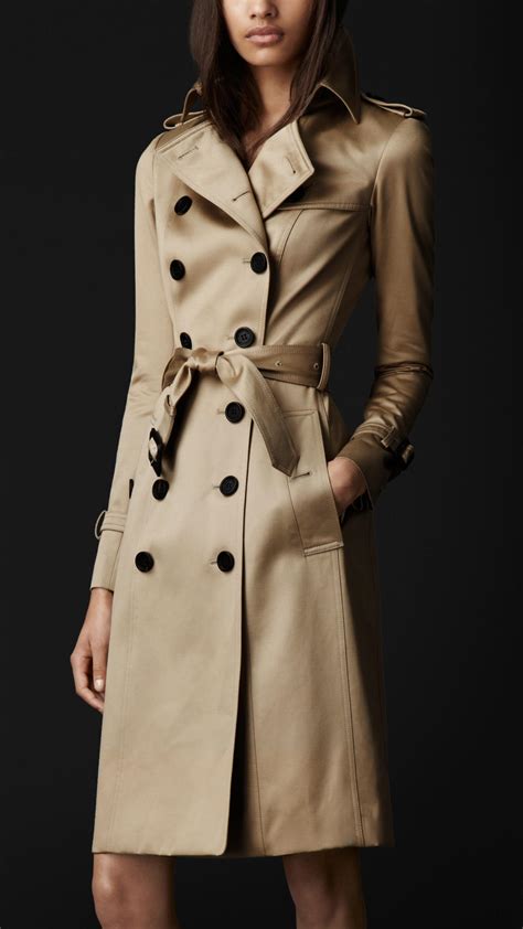 Burberry Women's Raincoats & Trench Coats 